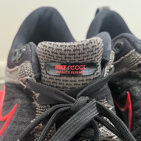Nike React Infinity Run Flyknit 2 size 10 - Picture 4 of 8